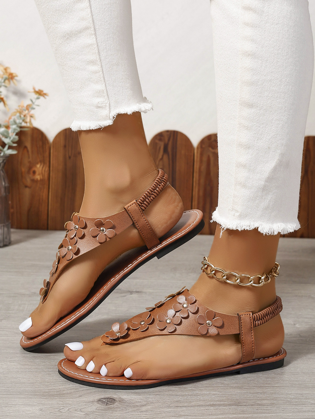 Ciabatte da mare da donna taglie forti con cinturini elastici_voghion.com