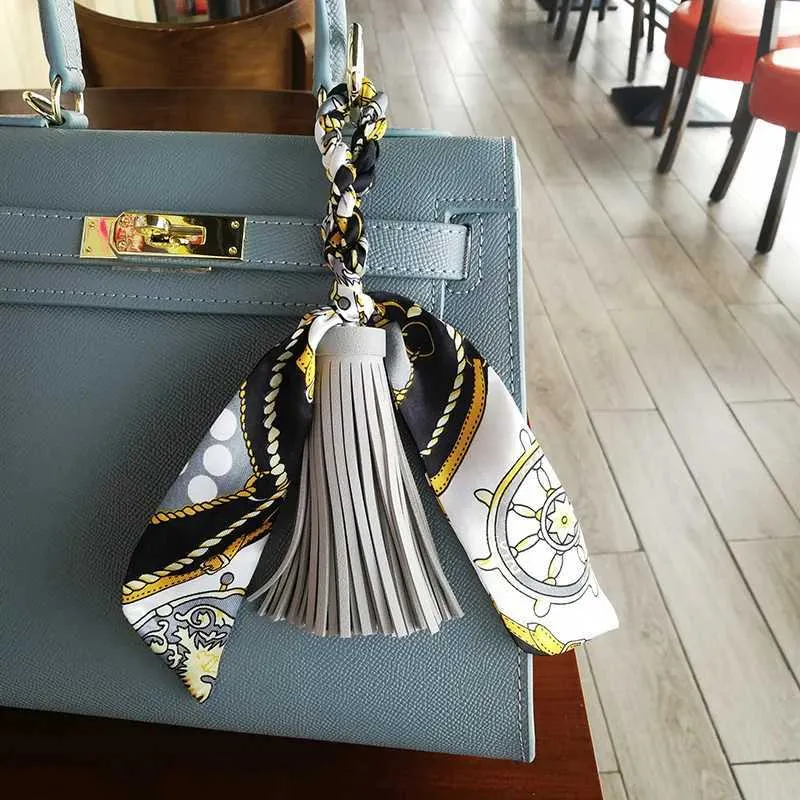 style silk decoration soft PU leather car keychain accessories fashionable womens jewelry pendant Y241121_voghion.com