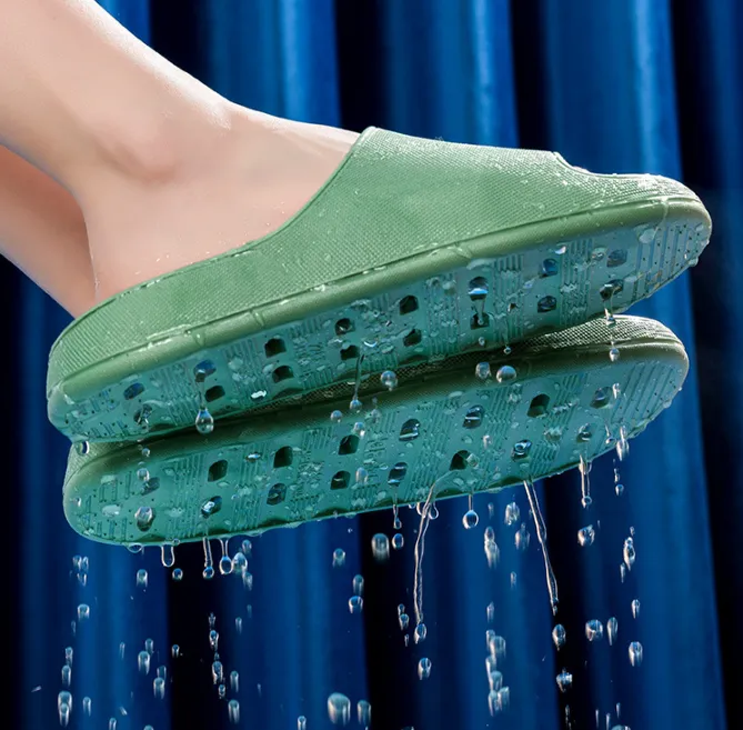 Unisex Thick Soled Leaky Quick Drying Indoor Soft Bathroom Slippers_voghion.com