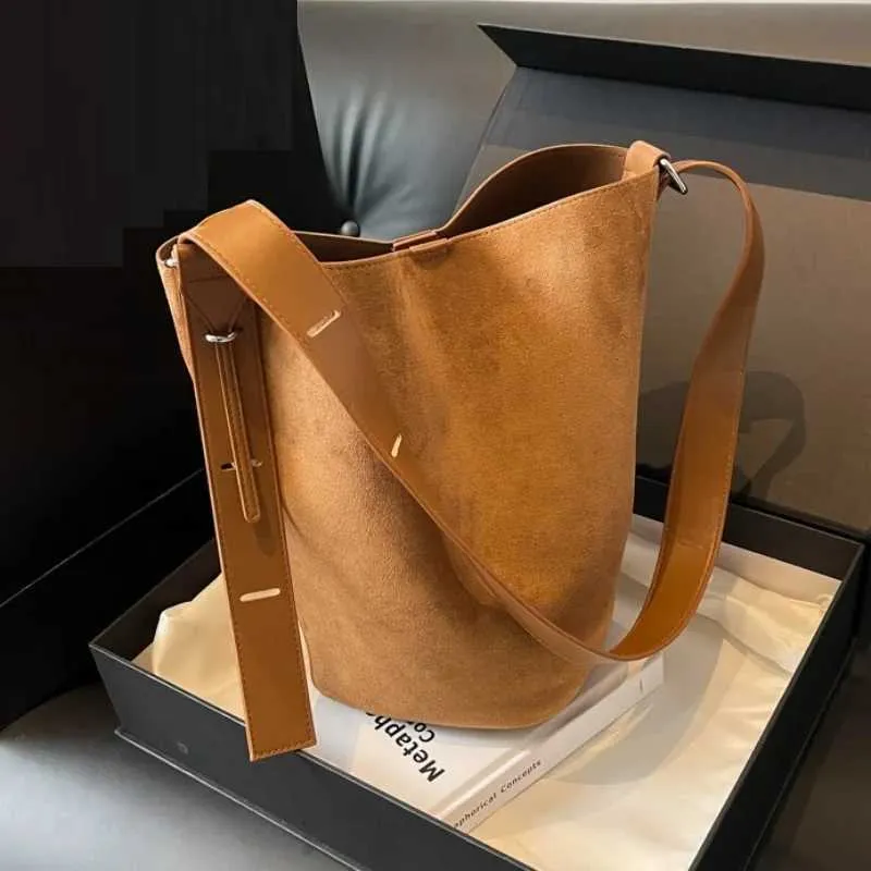NIGEDU Women Bucket Matte Leather Female Messenger Crossbody bag Wide strap Shoulder Bag for lady handbag bolsos_voghion.com