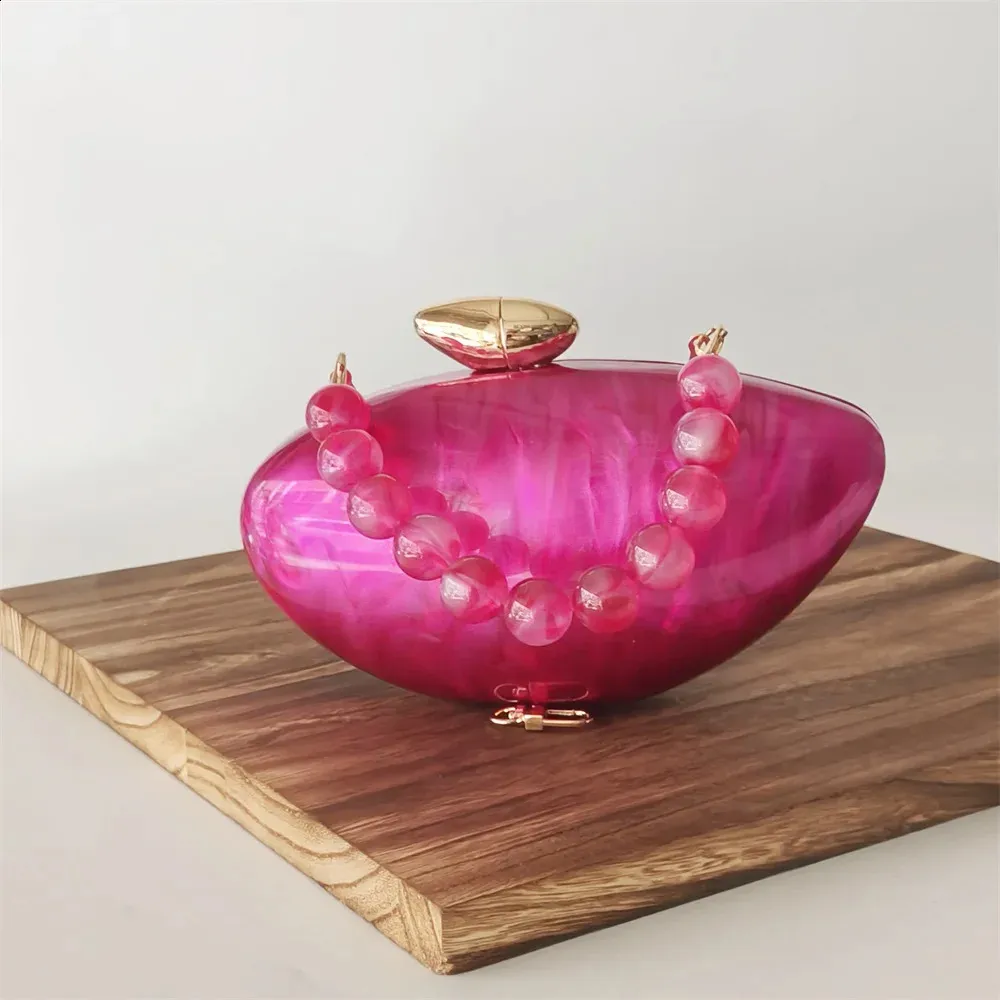 Sac à main et pochette en acrylique pour femme avec fermoir en métal rouge Lady Rose 240730_voghion.com