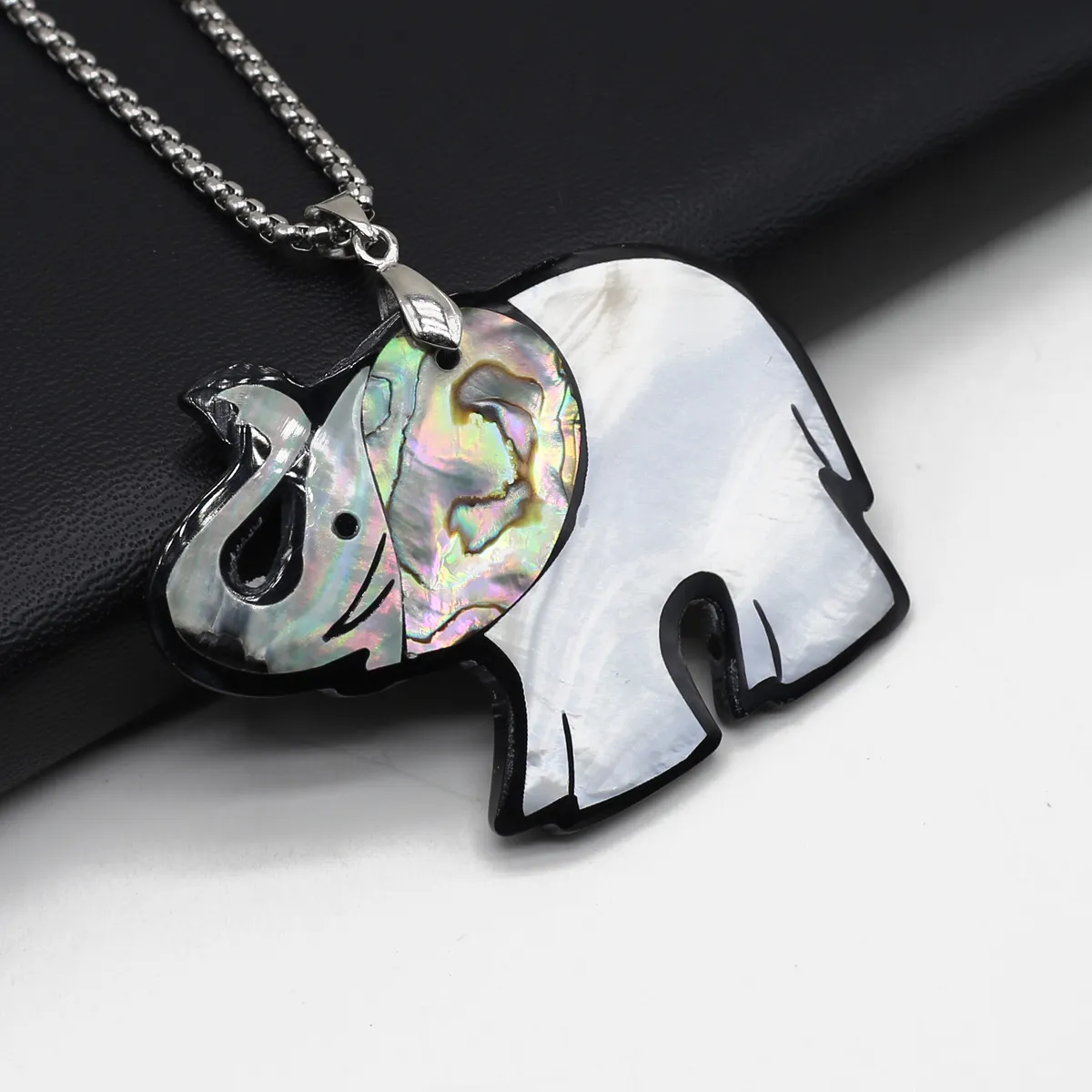 Collane con ciondolo Collana con conchiglia naturale Forma di elefante Abalone Catena in acciaio inossidabile bianca e nera Ciondoli per gioielli_voghion.com