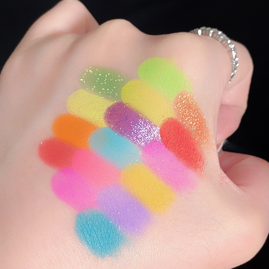 16 Colour Eyeshadow Palette Matte Pearl Glitter Waterproof Makeup_voghion.com