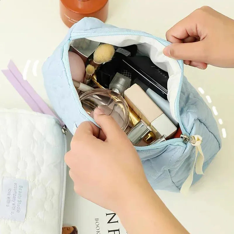 Niedliche Wer Bags Damen Make-up-Tasche mit großem Fassungsvermögen, wasserdicht, Toilettenartikel, Kosmetik-Organizer, Reise-Make-up-Waschtasche 240729_voghion.com