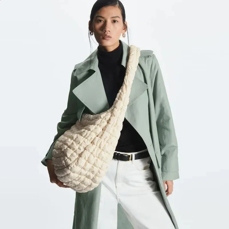 Borsa a tracolla morbida e plissettata con bolle piegate a nuvola Dumpg Borsa a tracolla grande capacità Borsa a mano sottobraccio in cotone Donna 240919_voghion.com