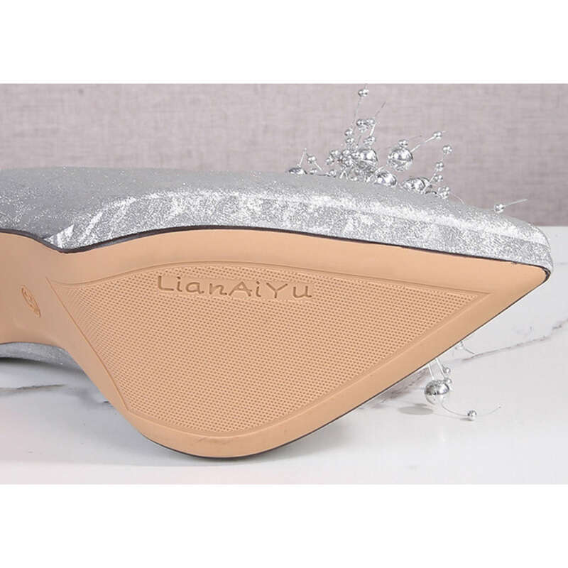 Décolleté stiletto donna a punta con perle per matrimonio_voghion.com