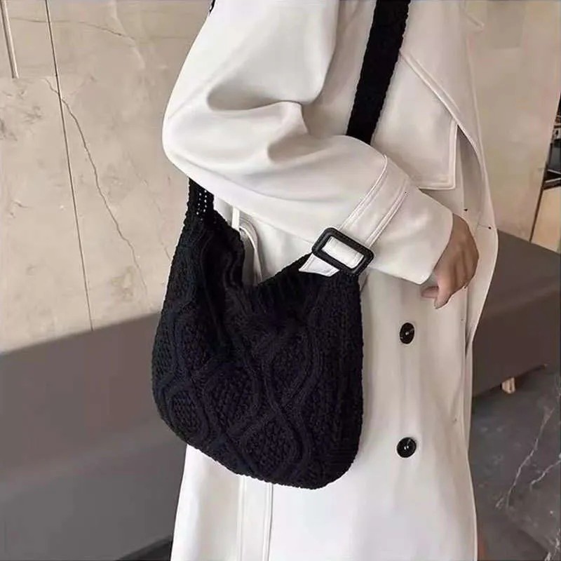 New Knitted Art Crossbody Bags Solid Color Tote Spinach Twist Shoulder Women's Bag_voghion.com