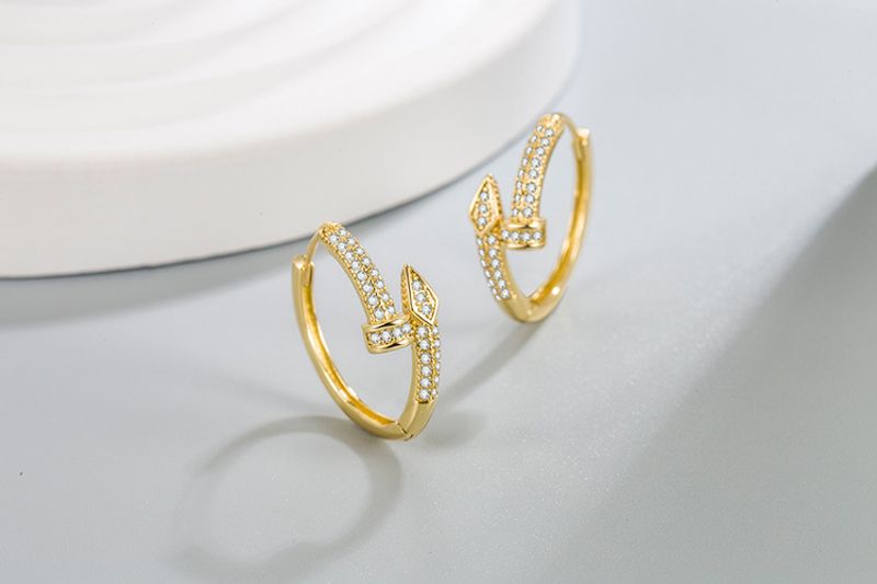 Orecchini alla moda super lucidi a tutto diametro, fibbie per orecchie a forma di serpente dorate_voghion.com