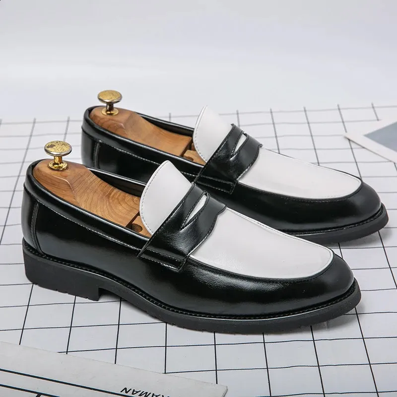 Mocassins italiens pour hommes, chaussures en cuir noir et blanc, à enfiler sur des semelles souples à la mode, décontractées pour les mariages, Mocassin 240907_voghion.com
