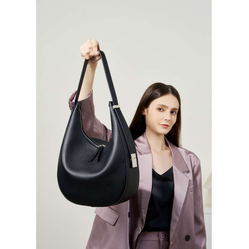 Borsa a tracolla in pelle di vacchetta sottobraccio, borsa a secchiello a mezzaluna, borsa da donna_voghion.com