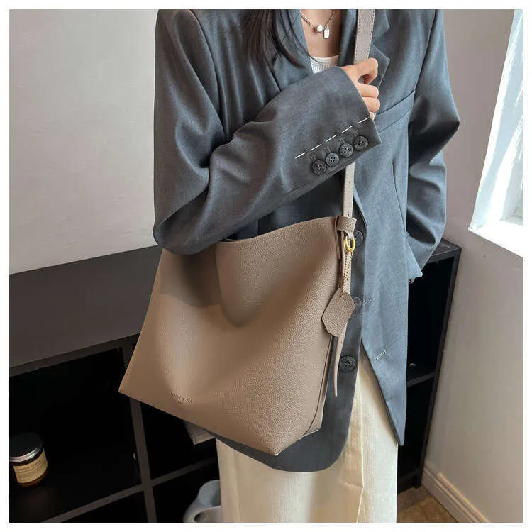 Vabaaja PU-nahast suure mahutavusega naiste käekotid, disainerist õlakott, suur ostukott, rahakott 2023_voghion.com