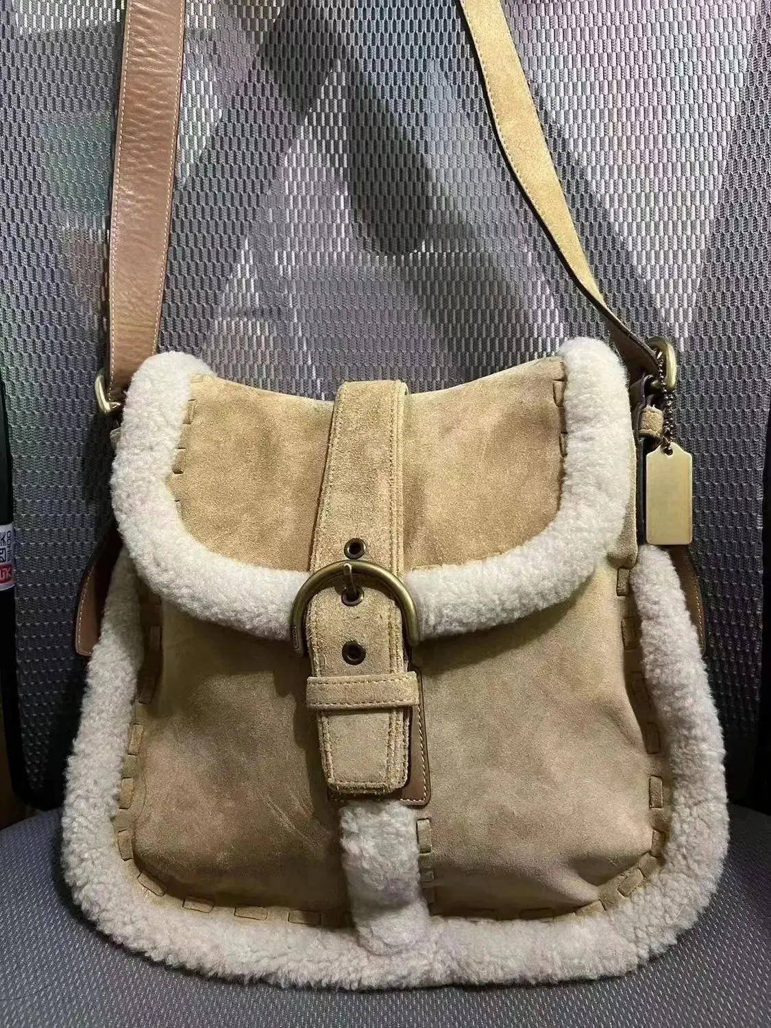 Miyagawa Automne Hiver Fourrure D'agneau Femmes Coréennes Style Rétro Petit Sac À Bandoulière En Daim En Peluche 241105_voghion.com