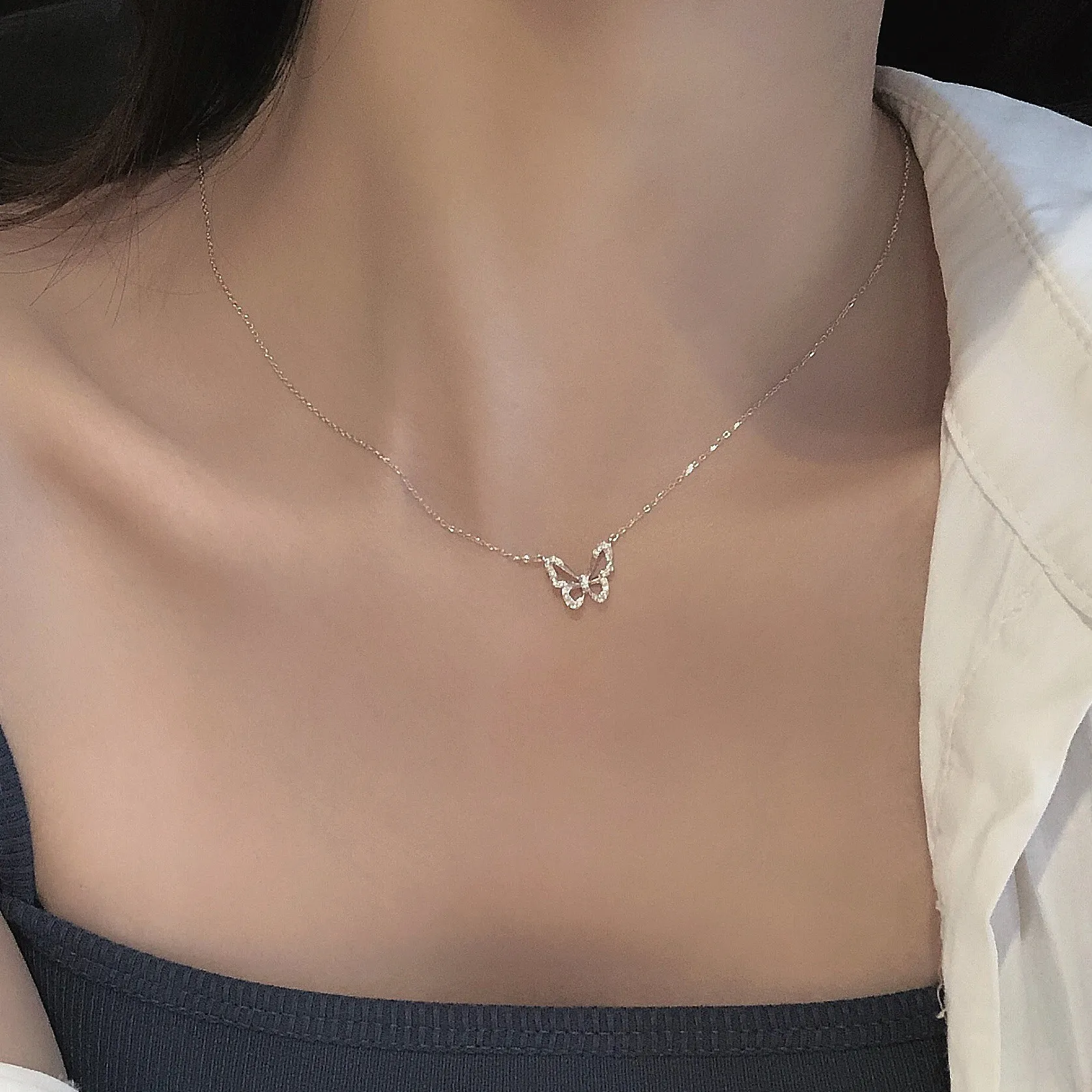 Chains Color Galaxy Pearl Necklace Female Butterfly Indifferent Light Flash Diamond Niche Clavicle Chain_voghion.com