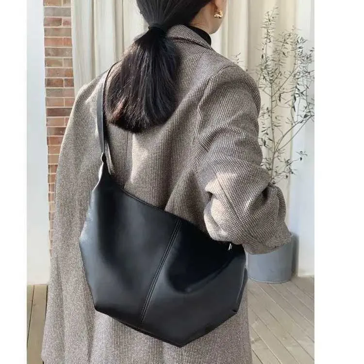 Borsa a tracolla alla moda con pieghe per donna in morbida pelle PU, borsa a tracolla firmata Dumpg Fashion Cloud, borsa Hobo BolsasC241211_voghion.com