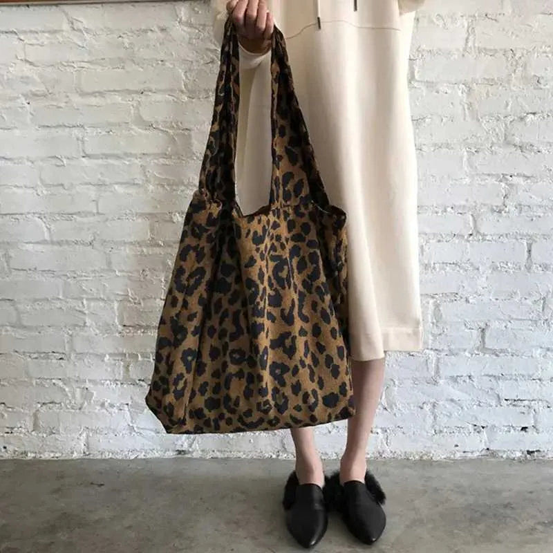 Classic Leopard Printing Top Handle Corduroy Shopping Large Capacity Book Handbag Womens Casual Shoulder Bag Y241011_voghion.com