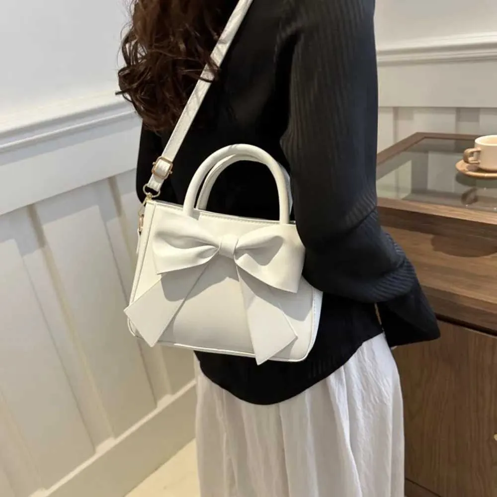 Damen Schultertasche Und Messenger Bag Aus Kunstleder Elegant_voghion.com