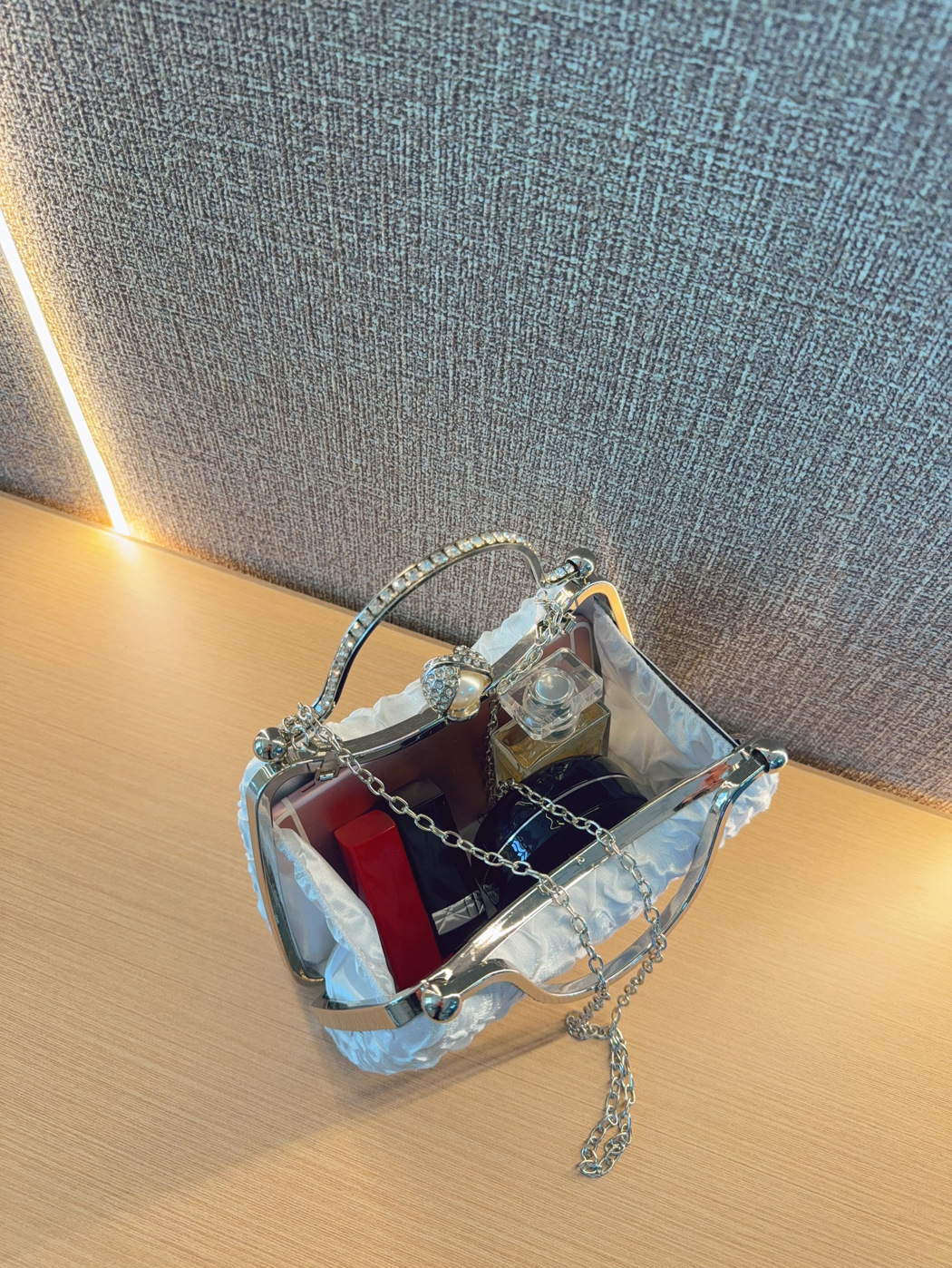 Nuovo abito da sera femminile per celebrità con borsa a 100 pieghe per grande Qipao e borsa per banchetti a tracolla_voghion.com