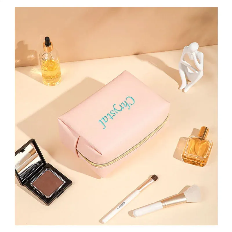 Borsa per il trucco con ricamo personalizzato, portatile, in pelle PU Saffiano, impermeabile, kit per cosmetici da toeletta per uomo e donna, personalizzata_voghion.com