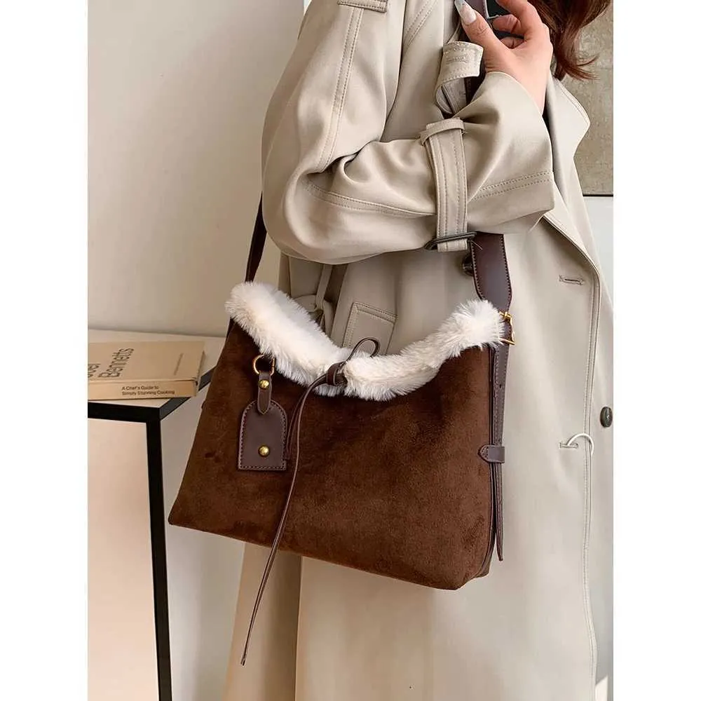 Large Capacity Suede for Women Solid Soft Satchels Casual Shoulder Bags Autumn WInter Patch Plush Female Crossbody_voghion.com
