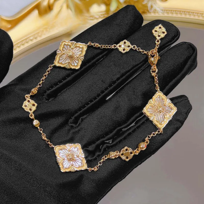Guldklöver halsband med pärlemor i retro stil_voghion.com