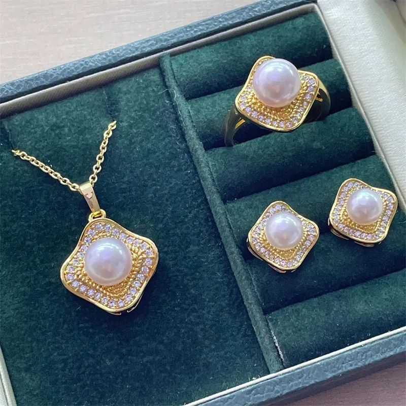 Hochwertiger glänzender Kristallschmucksatz 14 Karat Vergoldung echte natürliche Süßwasserperlenkette Ohrringe Ringe für Frauen_voghion.com