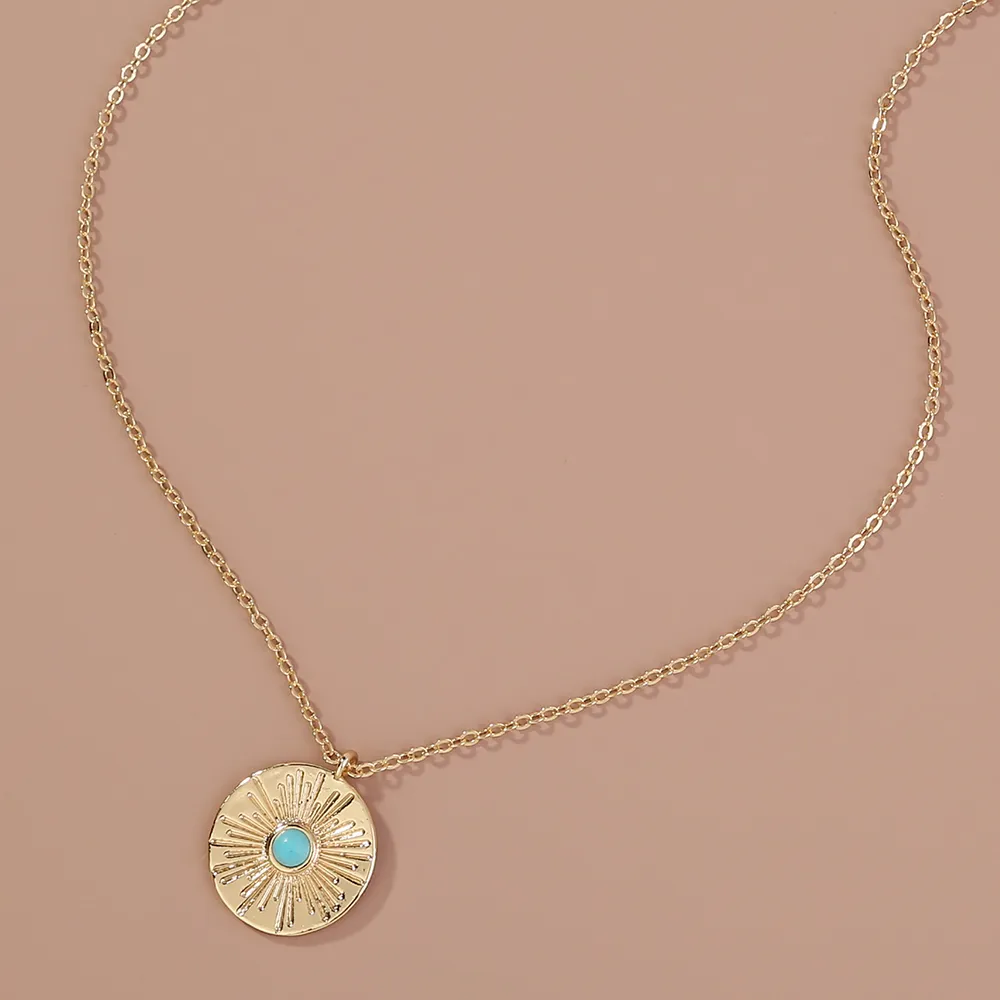 Vedhæng Halskæder Krave Con Colgante De Oro Para Mujer Gargantilla Varias Letras Piedra Verde Natural A La Moda_voghion.com