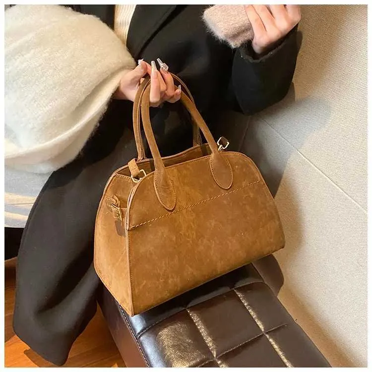 Designer Retro Suede Shoulder Bag Large Capacity Handbag Fashion_voghion.com