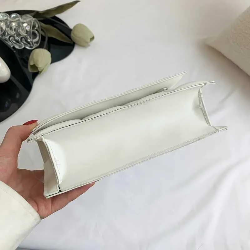 Kleine quadratische Tasche mit Achselketten-Motiv, stilvolle Umhängetasche mit einem Schulterriemen, Ba241216C241217_voghion.com