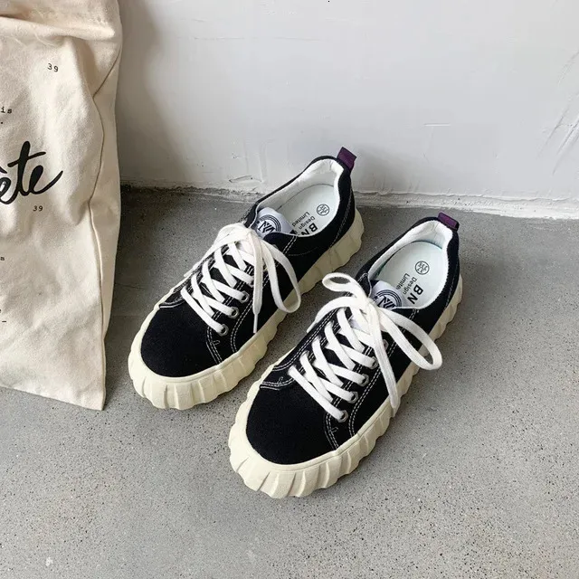Canvas-Plateau-Schnürschuhe, zum Gehen, für Studenten, wild, kurz und mollig, sportlich, modisch, vulkanisierte Damenschuhe 240930_voghion.com