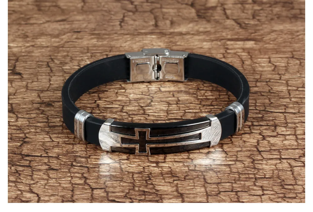 Braccialetti da uomo in silicone nero Classico in acciaio inossidabile Grande croce Gioielli da uomo Accessori con ciondolo religioso 2 colori1_voghion.com