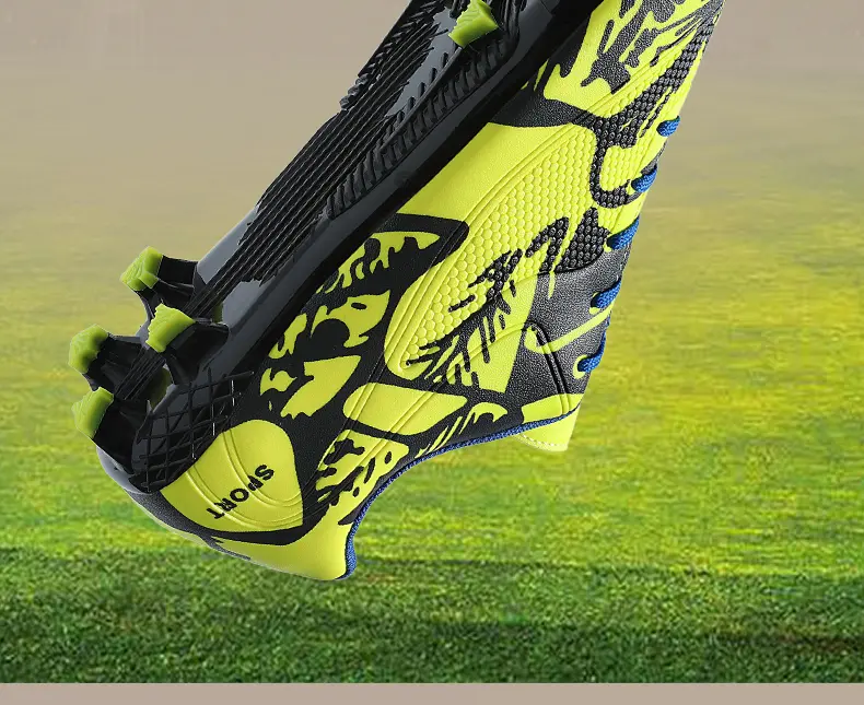 Scarpe da calcio professionali per uomo e donna da esterno_voghion.com
