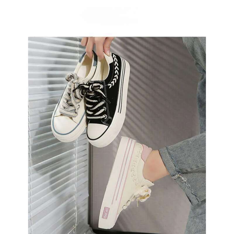 2024 New Women's Casual Fashion Trend Versatile White Thick Sole Board Shoes_vogvips.com