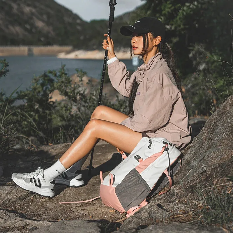 Lightweight mountaineering 20 liters mens outdoor hiking backpack travel lightweight college student bag 240823_desvips.com