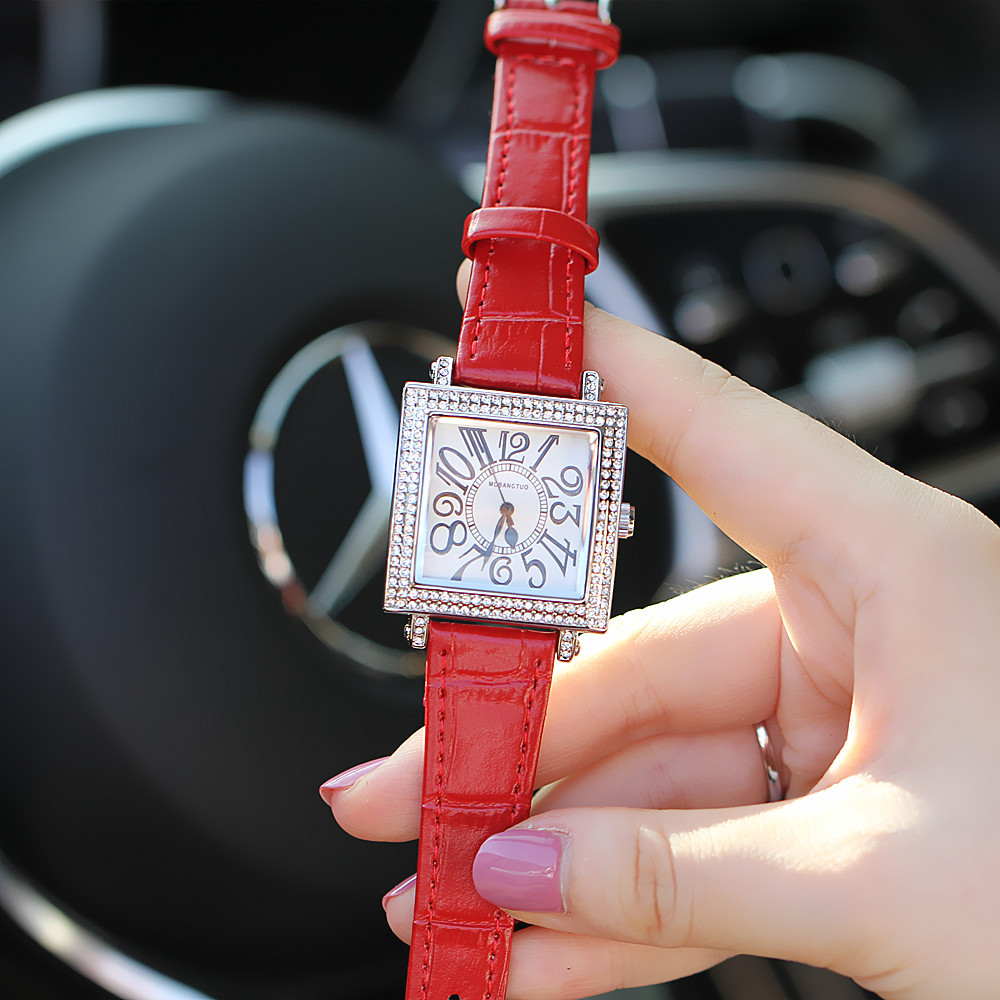 Modetrend 2024 Neue digitale Diamant-Set Damen Square True Belt Uhr_voghion.com