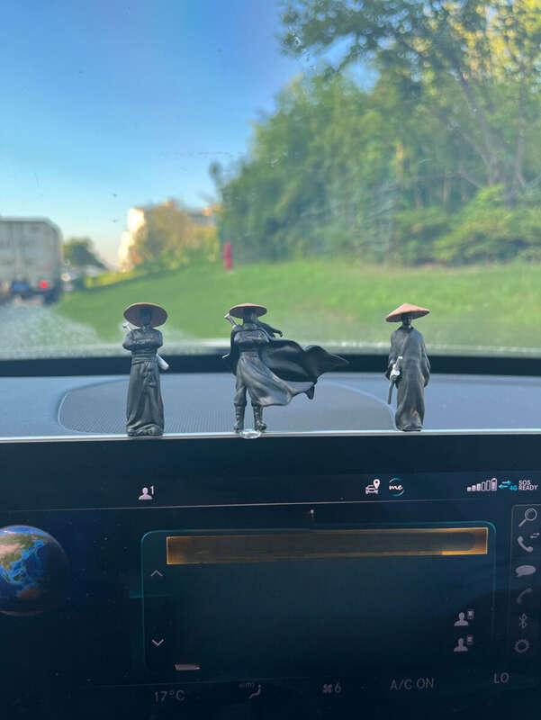 Hanjiang Lonely Shadow Style Xiake Ornament Jianghu Ancient Swordsman Center Console Display Car Decoration_voghion.com