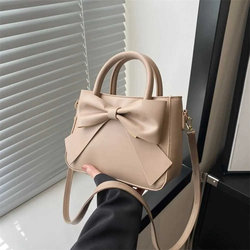 Damen Schultertasche Und Messenger Bag Aus Kunstleder Elegant_voghion.com