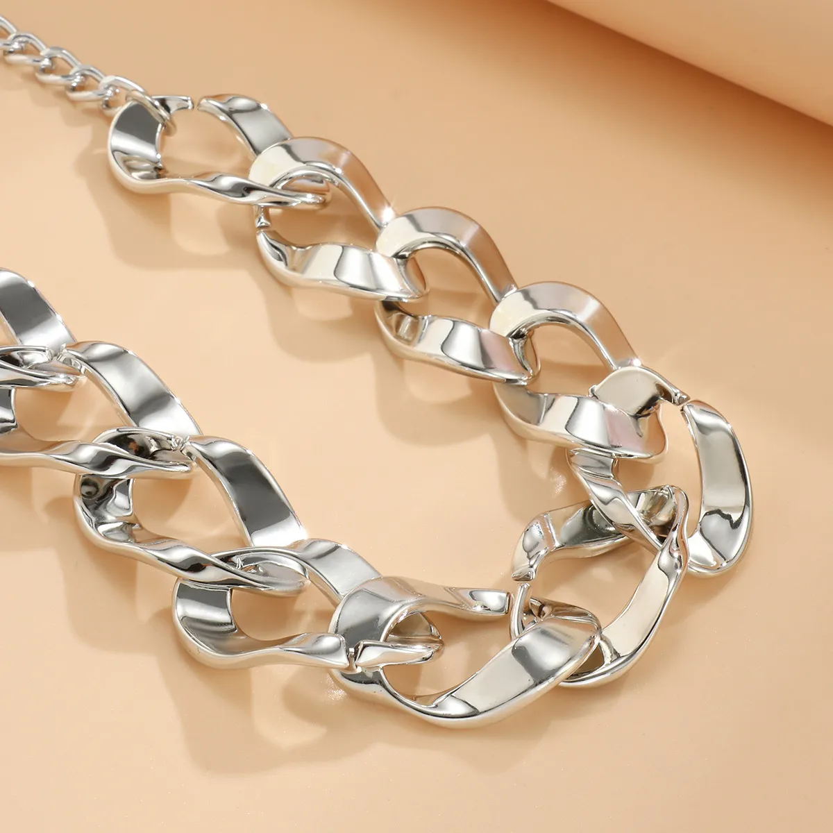 Cadenas de estilo hip hop para hombre, collar irregular grueso de color dorado, estilo punk personalizado, moda sencilla para mujer 2023_voghion.com