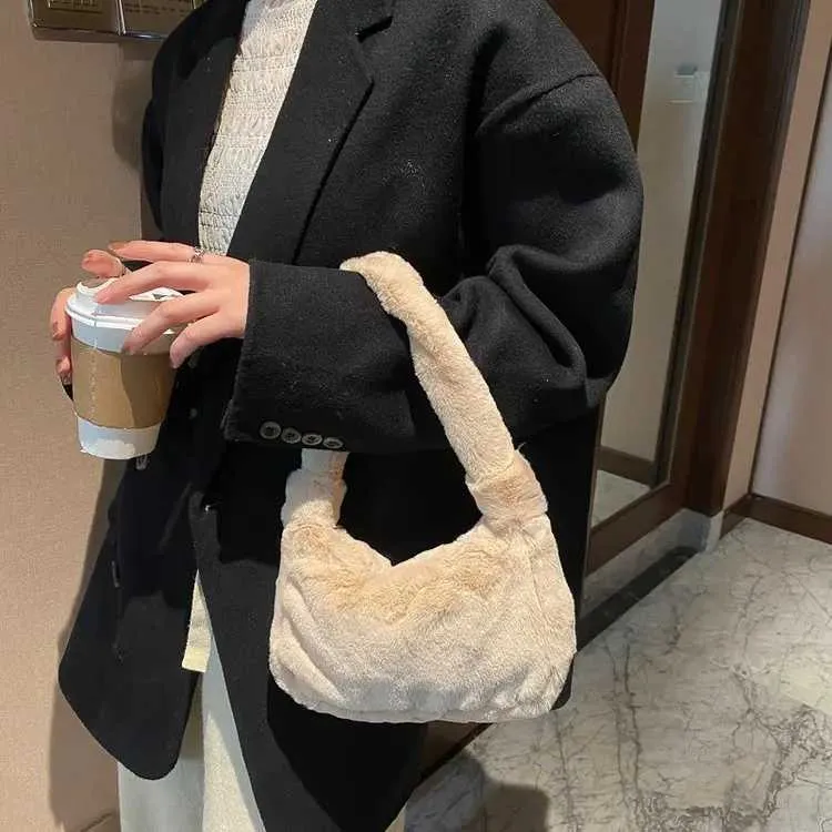 2024 Spring and Summer New Korean fashion stuffed Furry Bag Womens Shoulder Crossbody Underarm Ba241216_voghion.com