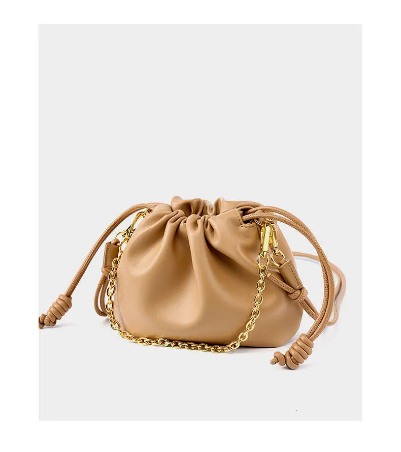 Sac à main tendance en cuir véritable souple pour femme, grande capacité, design pliable en nuage_voghion.com