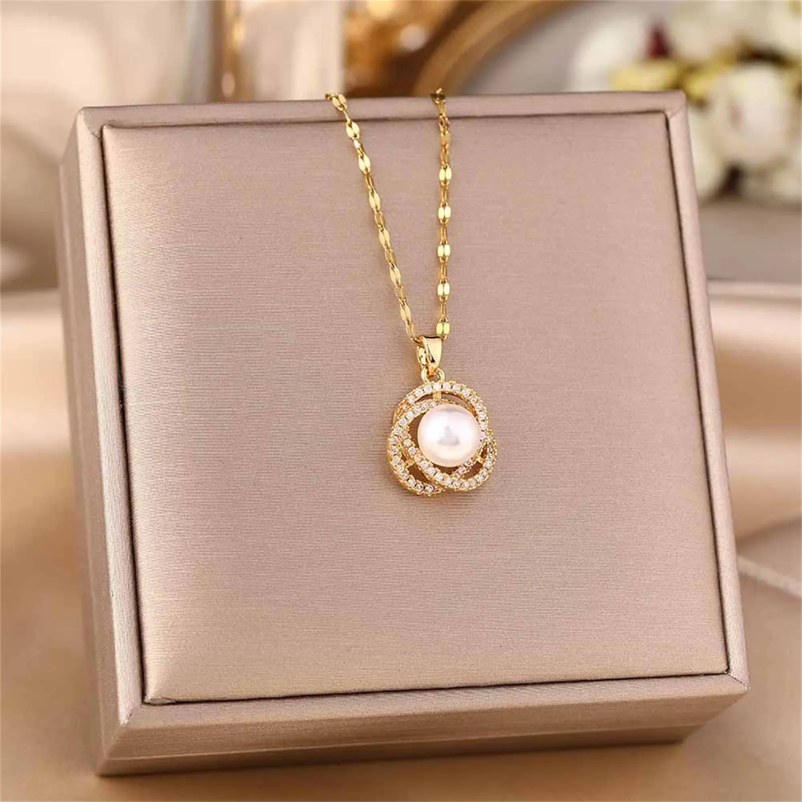 Catene Elegante Collana con Ciondolo Micro Borchiato Smalto_voghion.com