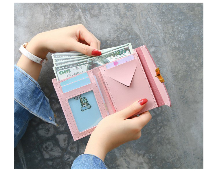 Women's Short Wallet Retro Patchwork Metal V Decorative Buckle_voghion.com