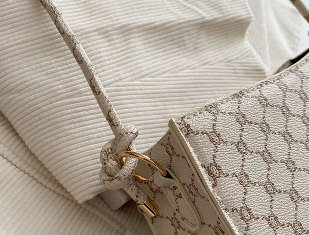 Borsa a tracolla singola con texture, da usare sotto le ascelle, 2024, nuova borsa a tracolla stampata, alla moda e alla moda, piccola borsa quadrata per i pendolari_voghion.com