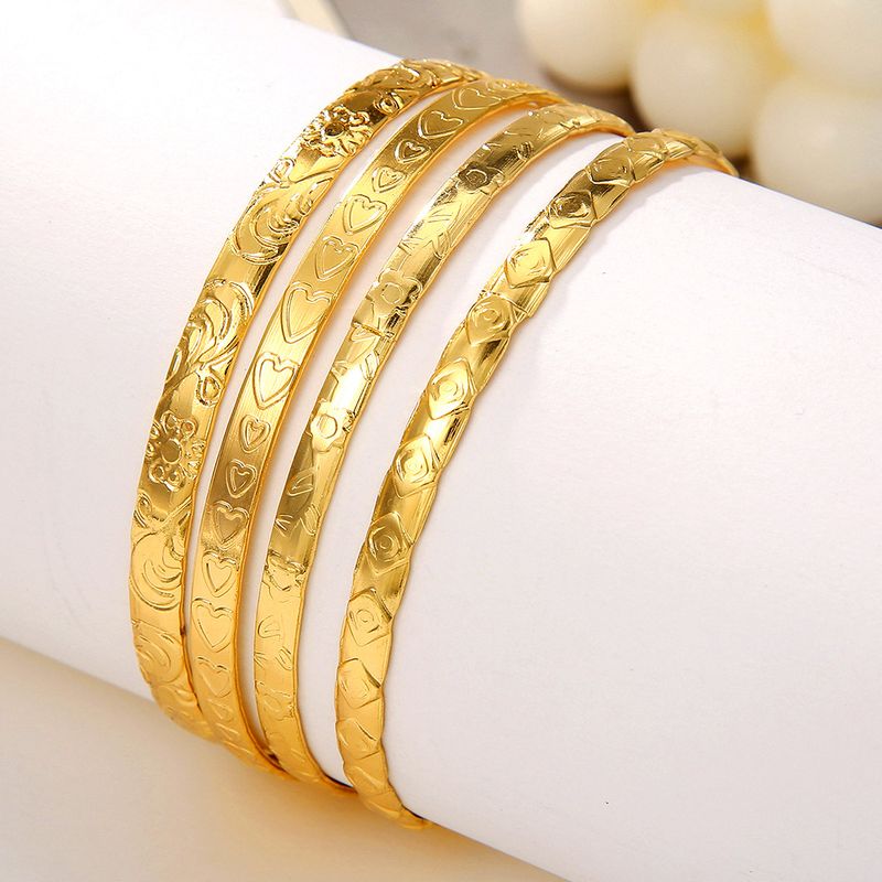 Fashionable Retro Simple Wer Heart Pattern Mix And Match Open Stacking Bracelet Jewelry Style Combination_voghion.com