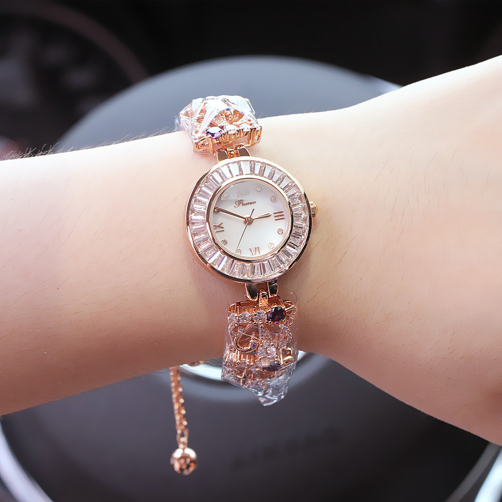 Trasmissione in diretta di Zircon New Women's Pointer Style Diamond Bracelet Quartz Orologio impermeabile alla moda_voghion.com
