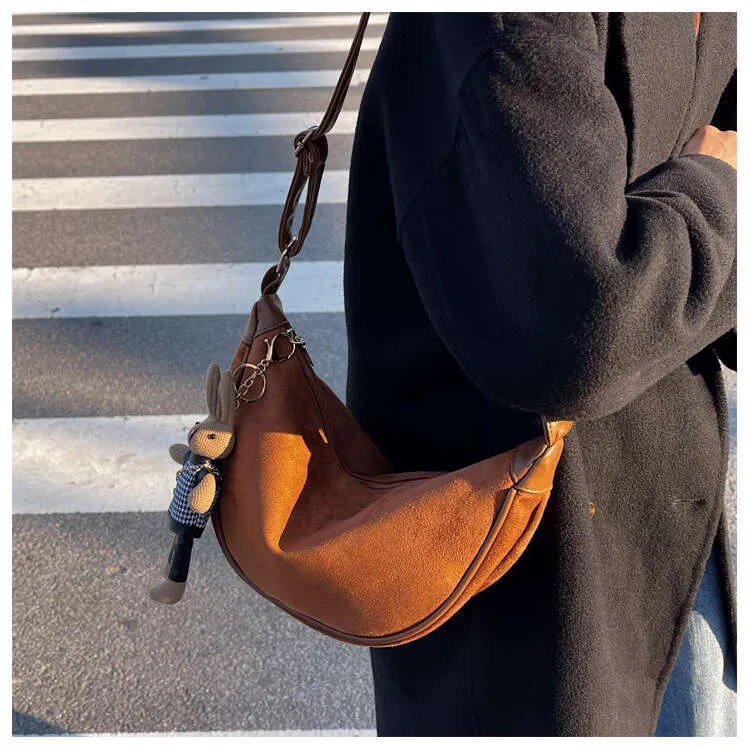 Borsa a spalla e borsa hobo in tweed effetto satinato_voghion.com
