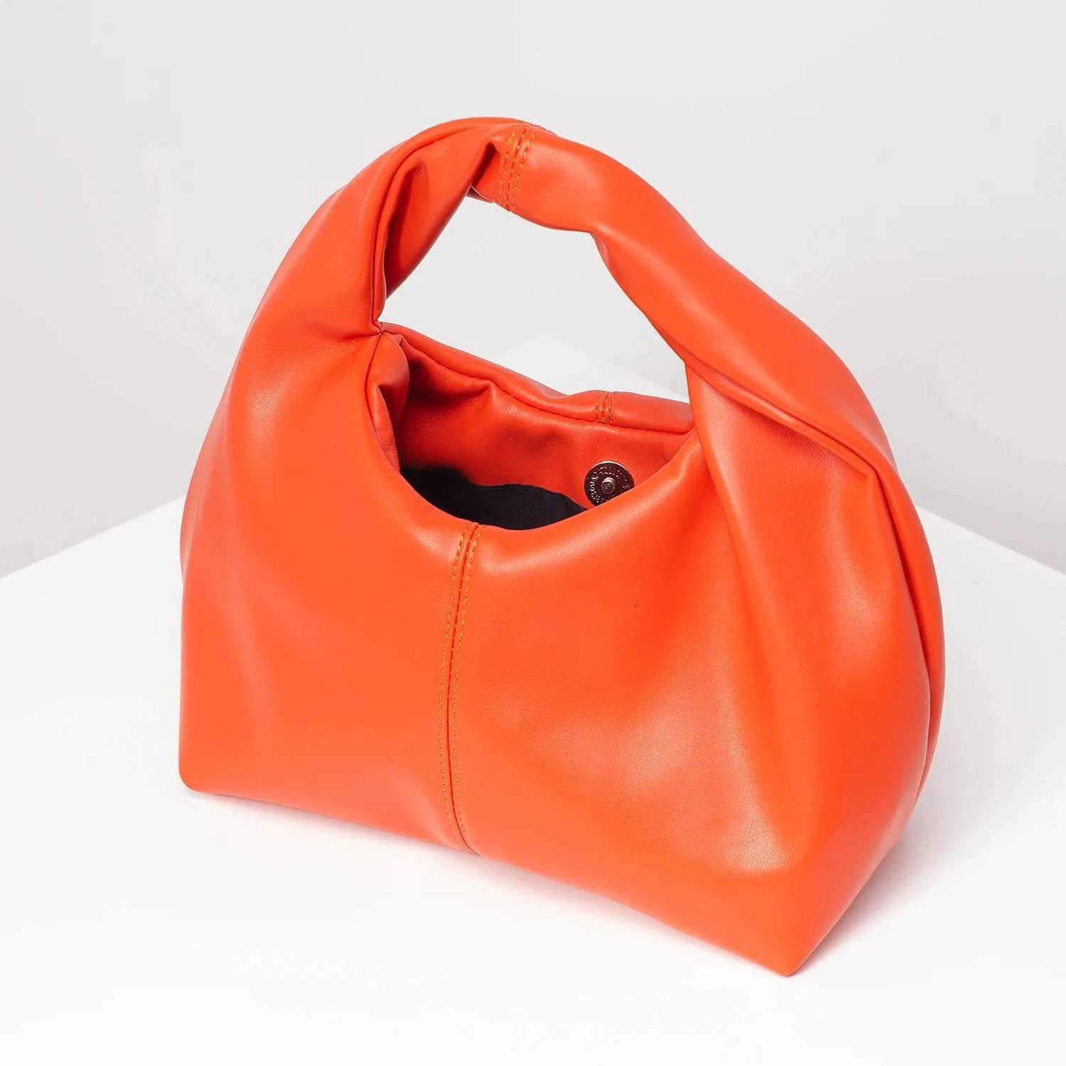 Stilvolle, quadratische Clutch mit einfarbigem Oberteil, schlicht und vielseitig, CommutC241115_voghion.com