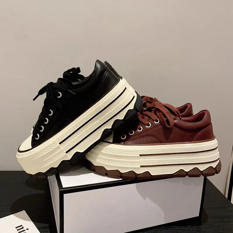 Zapatos casuales para mujer: suela gruesa de moda que aumenta la altura 2024, nueva versión coreana con cordones, versátil, negro/rojo/leopardo_voghion.com