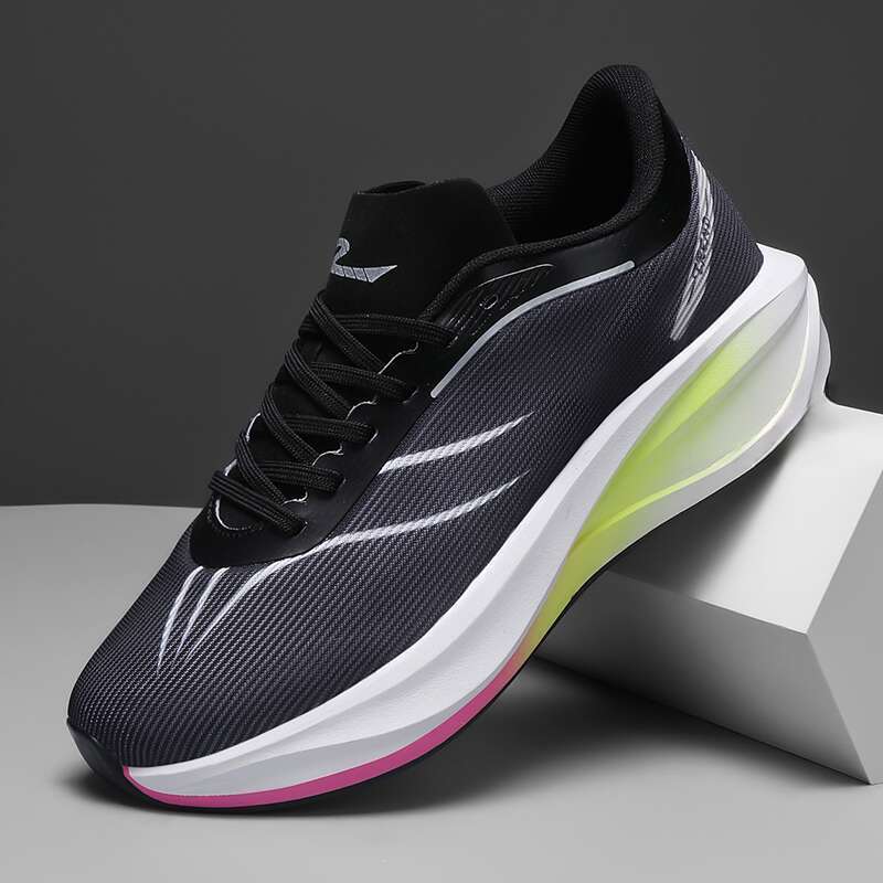 Running Shoes Are Really Popular With Couples, Both Men's And Women's Shoes_voghion.com