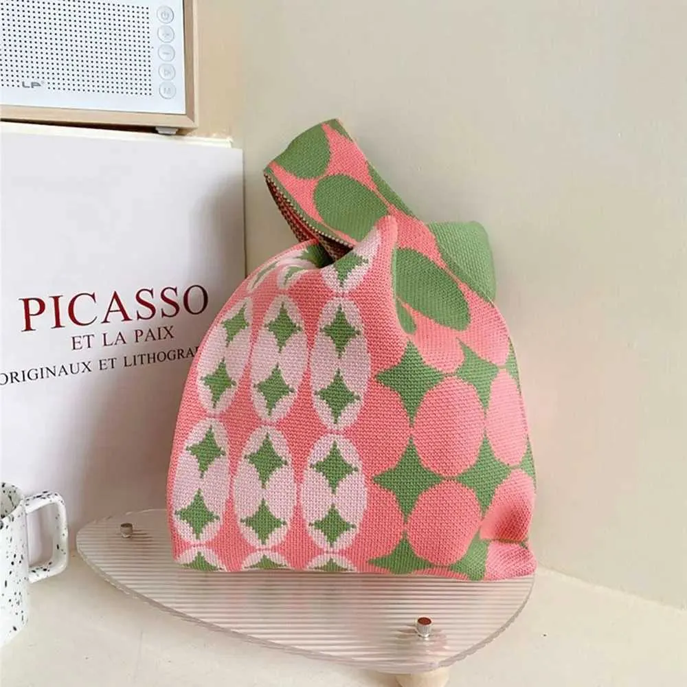 Leisure mini knot wrist handmade knitted colorful plain weave handbag student reusable shopping bag Y241106_voghion.com
