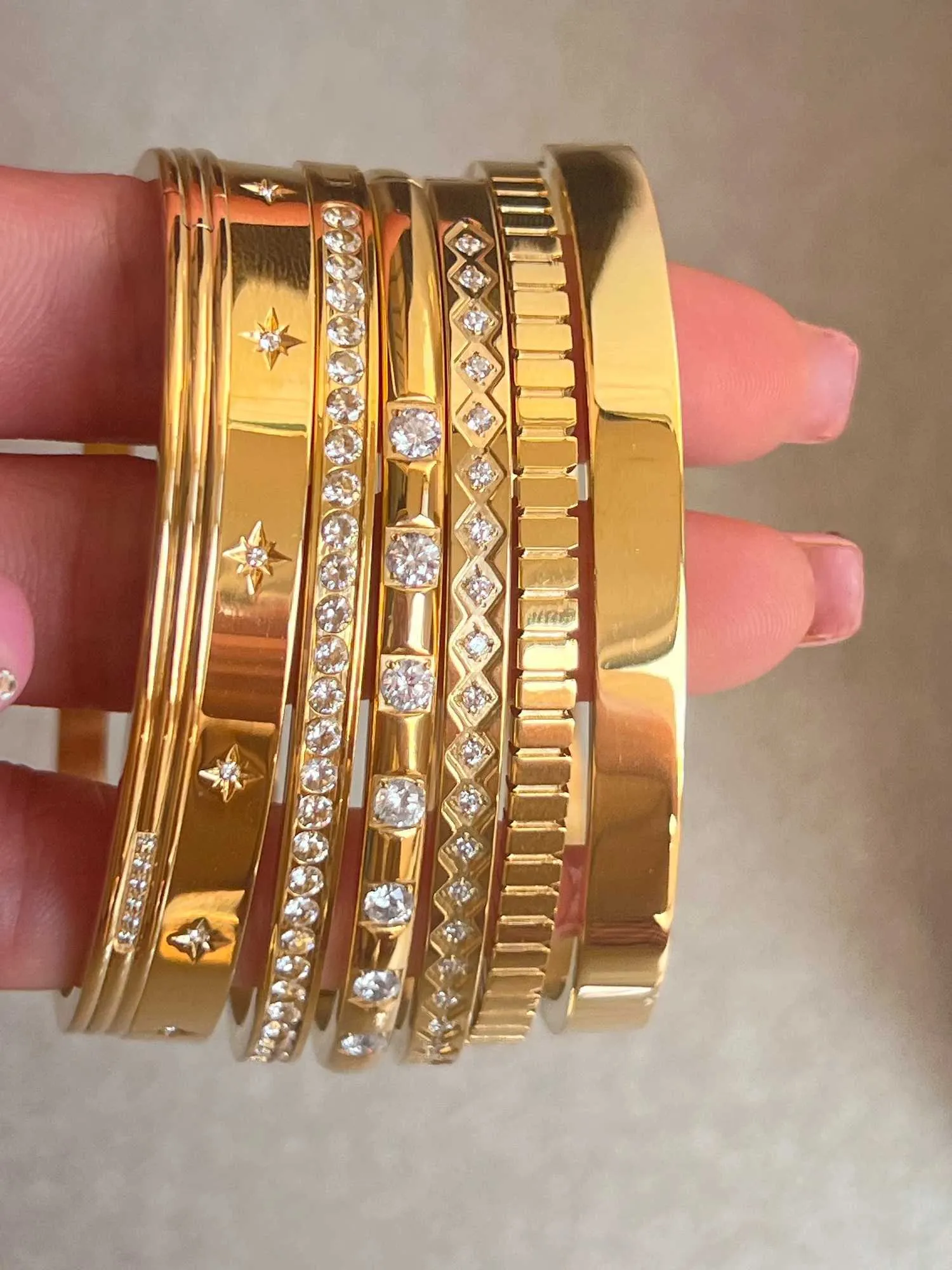 Braccialetti alla moda punk color oro per donne e uomini, braccialetti in acciaio inossidabile alla moda, accessori per gioielli bohémien_voghion.com